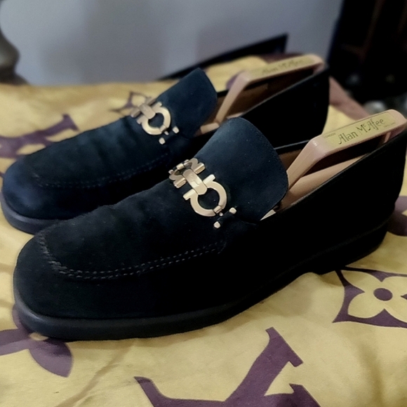 Ferragamo black suede loafers - Picture 1 of 11